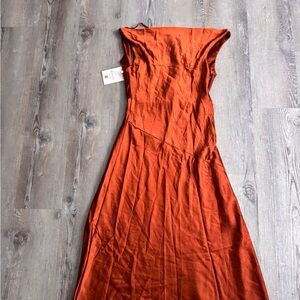 Chic Backless Rust Dress